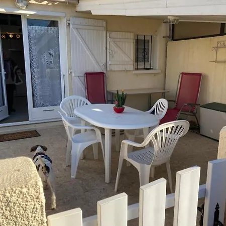 Holiday home Maison Climatisee A 500m De La Dans *