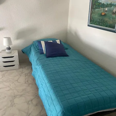 Maison Climatisée à 500m De La Dans Résidence *